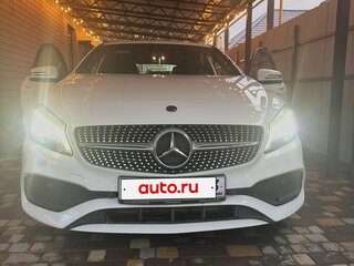 2017 Mercedes-Benz A-Класс 180 III (W176) Рестайлинг, белый, 1800000 рублей, вид 2