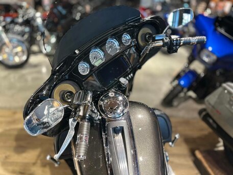 2018 Harley-Davidson Ultra Limited, чёрный, 2250000 рублей, вид 2