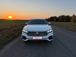 2020 Volkswagen Touareg III, белый, 3250000 рублей, вид 2