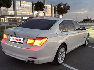 2010 BMW 7 серии Long 750Li xDrive V (F01/F02/F04), белый, 1555000 рублей, вид 3