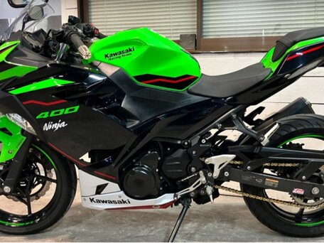 2021 Kawasaki Ninja 400, зелёный, 525000 рублей, вид 1