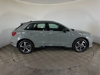 2025 Audi Q3 45 TFSI II (F3), серый, 4890000 рублей, вид 4