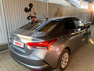 2020 Hyundai Solaris II Рестайлинг, серый, 1229000 рублей, вид 4