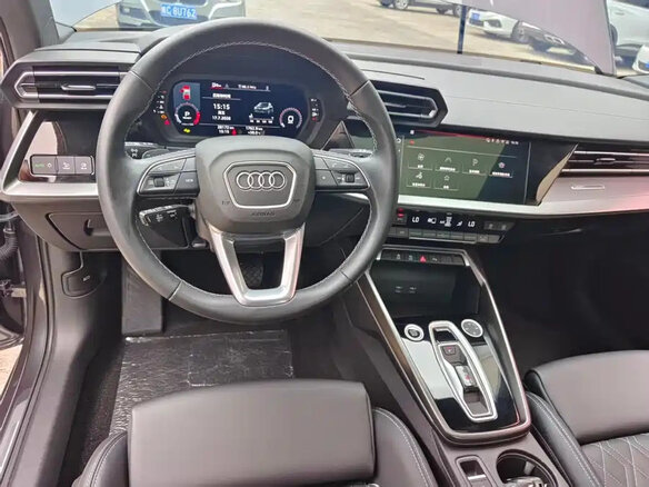 2025 Audi A3 Sportback 35 TFSI IV (8Y) Рестайлинг, серебристый, 2280000 рублей - вид 18