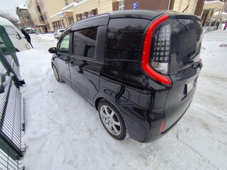 2022 Toyota Sienta III, чёрный, 2100000 рублей, вид 4