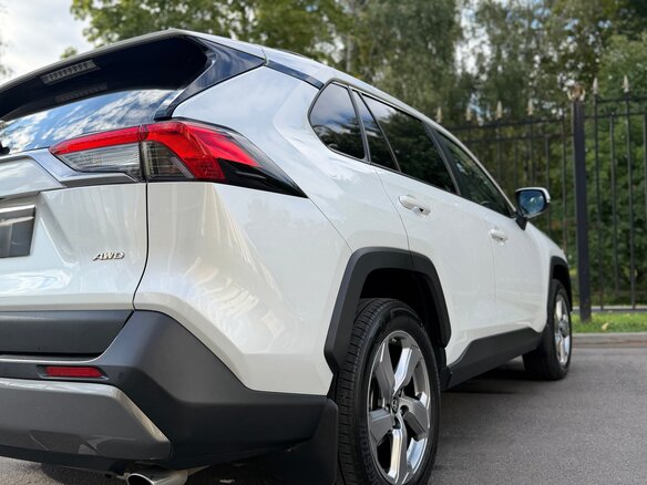 2021 Toyota RAV4 V (XA50), белый - вид 11