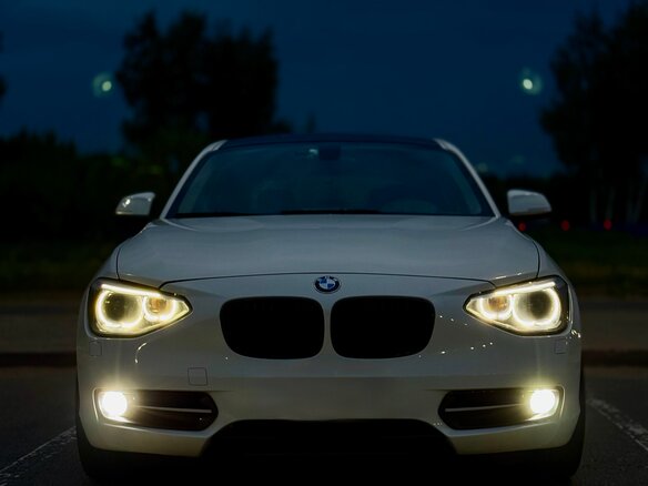 2013 BMW 1 серии 116i II (F20/F21), белый, 990000 рублей - вид 5