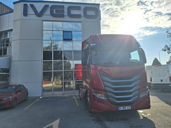 2024 Iveco S-Way, пурпурный, 14208186 рублей - вид 6