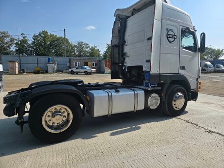 1995 Volvo FH, белый, 2000000 рублей, вид 5