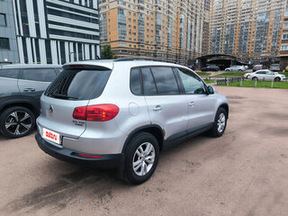 2011 Volkswagen Tiguan I Рестайлинг, серебристый, 900000 рублей, вид 3