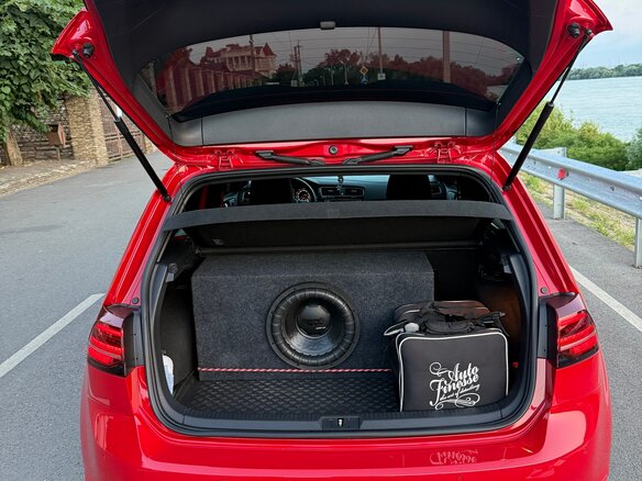2013 Volkswagen Golf GTI VII, красный, 2350000 рублей - вид 17