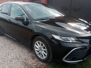 2021 Toyota Camry VIII (XV70) Рестайлинг, чёрный, 2500000 рублей, вид 1