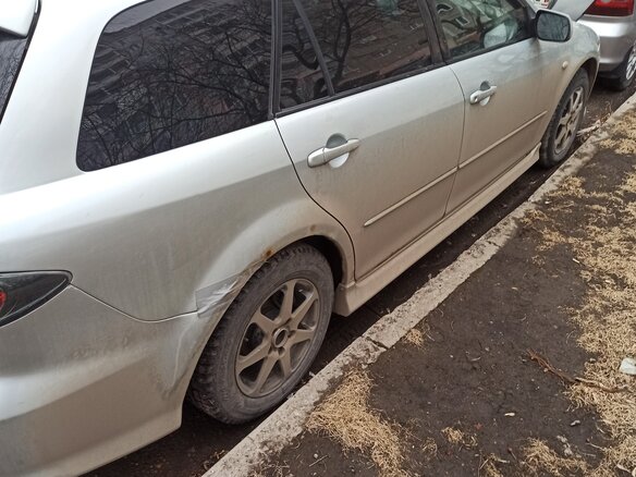 2003 Mazda Atenza I, серый, 490000 рублей - вид 6