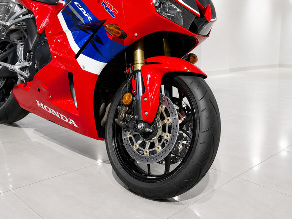 2023 Honda CBR 600RR, красный, 870019 рублей - вид 12