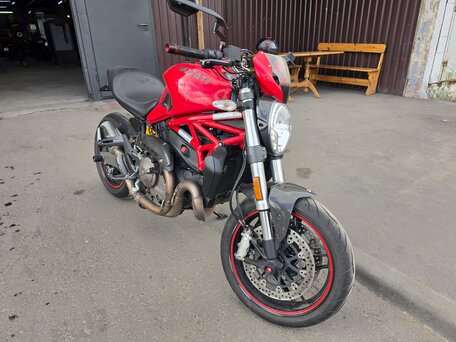 2015 Ducati Monster 821, красный, 525000 рублей, вид 4
