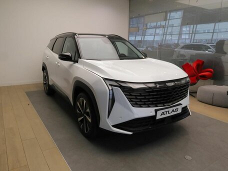 2026 Geely Atlas II, белый, 4229990 рублей, вид 3