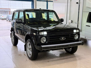 2024 Lada (ВАЗ) Niva Legend I, чёрный, 885000 рублей, вид 3