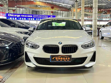 2022 BMW 1 серии 120i III (F52) Рестайлинг, белый, 1790000 рублей, вид 2