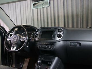 2016 Volkswagen Tiguan I Рестайлинг, чёрный, 1199000 рублей, вид 5