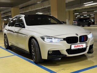 2018 BMW 3 серии 330i xDrive VI (F3x) Рестайлинг, белый, 3500000 рублей, вид 3