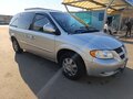 2001 Dodge Caravan IV, серебристый, 430000 рублей - вид 2