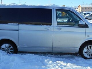 2012 Volkswagen Multivan T5 Рестайлинг, серебристый, 1448140 рублей, вид 4
