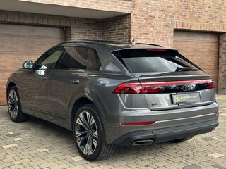 2023 Audi Q8 55 TFSI I (4M) Рестайлинг, серый, 7500000 рублей, вид 5