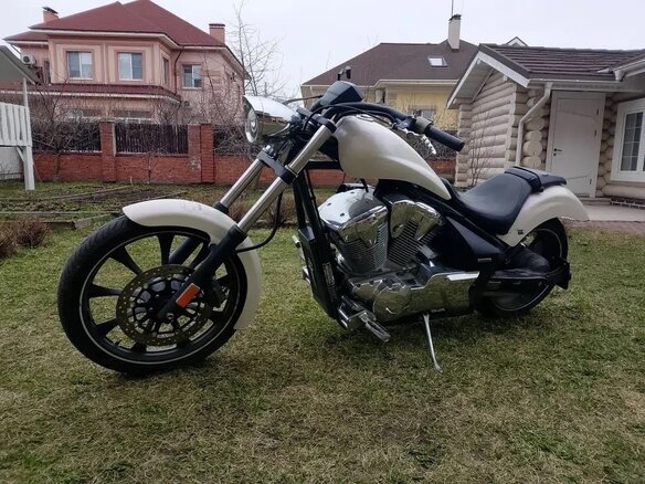 2011 Honda VT 1300CX Fury, белый, 1270000 рублей - вид 16
