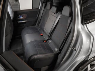 2026 Mercedes-Benz GLB 200 II (X244, X248), серебристый, 8100000 рублей, вид 3
