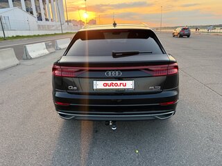 2019 Audi Q8 45 TDI I (4M), чёрный, 5700000 рублей, вид 4