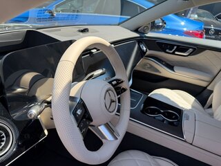 2026 Mercedes-Benz S-Класс 500 Long 4MATIC VII (W223) Рестайлинг, чёрный, 24900000 рублей, вид 4