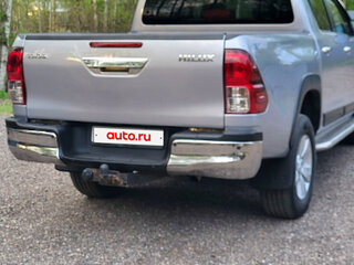2015 Toyota Hilux VIII, серебристый, 2350000 рублей, вид 2