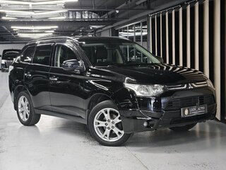 2013 Mitsubishi Outlander III, чёрный, 1730000 рублей, вид 1