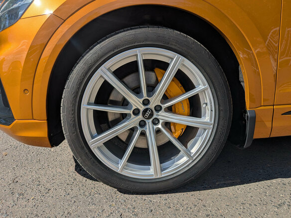 2018 Audi Q8 55 TFSI I (4M), оранжевый, 5150000 рублей - вид 12