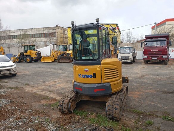 2023 XCMG XE35, жёлтый, 3348750 рублей - вид 2