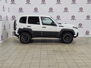 2024 Lada (ВАЗ) Niva Travel I, белый, 875000 рублей, вид 4