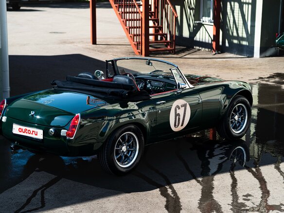 1967 MG MGB, зелёный, 5900000 рублей - вид 8