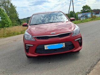 2019 Kia Rio IV, красный, 935000 рублей, вид 3
