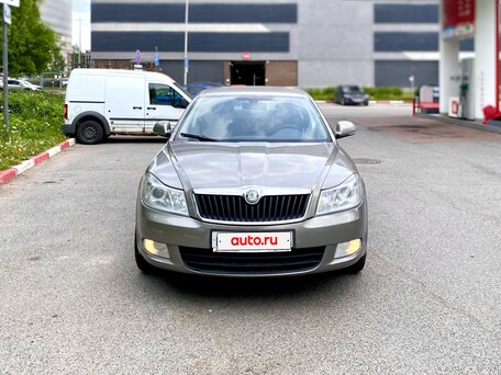 2011 Skoda Octavia II (A5) Рестайлинг, серый, 739000 рублей, вид 2