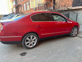 2010 Volkswagen Passat B6, красный, 550000 рублей, вид 2