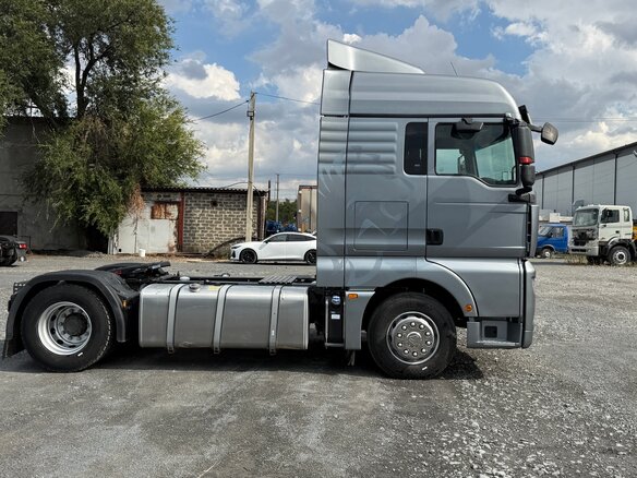 2023 Sinotruk Sitrak C7H, серый - вид 4