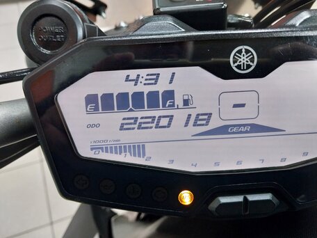 2017 Yamaha MT-07 (FZ-07), серый, 725000 рублей, вид 5