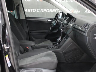 2018 Volkswagen Tiguan II, чёрный, 2073000 рублей, вид 5
