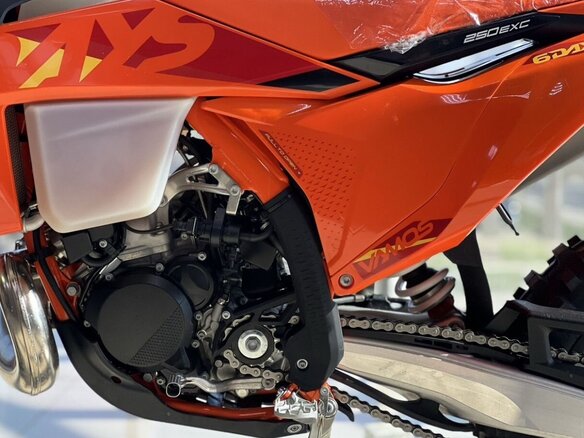 2025 KTM 250 EXC, оранжевый, 1250000 рублей - вид 16