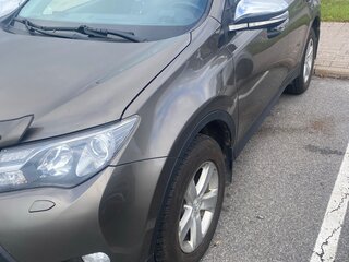2013 Toyota RAV4 IV (XA40), серый, 1800000 рублей, вид 3