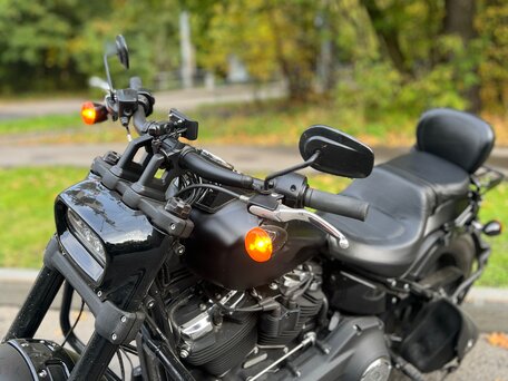 2020 Harley-Davidson Fat Bob, чёрный, 1800000 рублей, вид 3