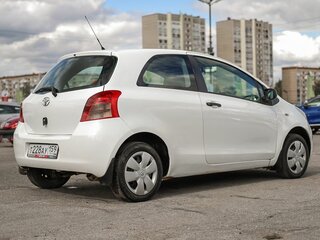 2008 Toyota Yaris II, белый, 409000 рублей, вид 5