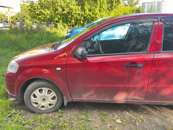 2009 Chevrolet Aveo I Рестайлинг, красный, 350000 рублей - вид 5