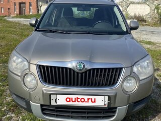 2011 Skoda Yeti I, серый, 720000 рублей, вид 2