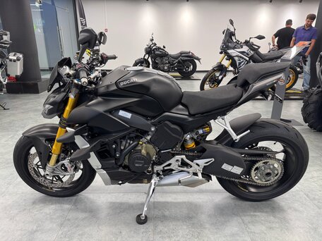 2021 Ducati Streetfighter V4, чёрный, 2200000 рублей, вид 2